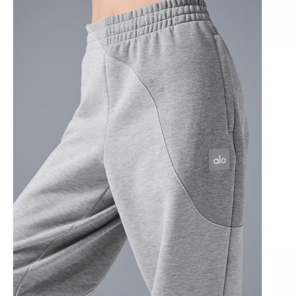 ALO Unisex Light Gray Sweatpants - Picture 4 of 12